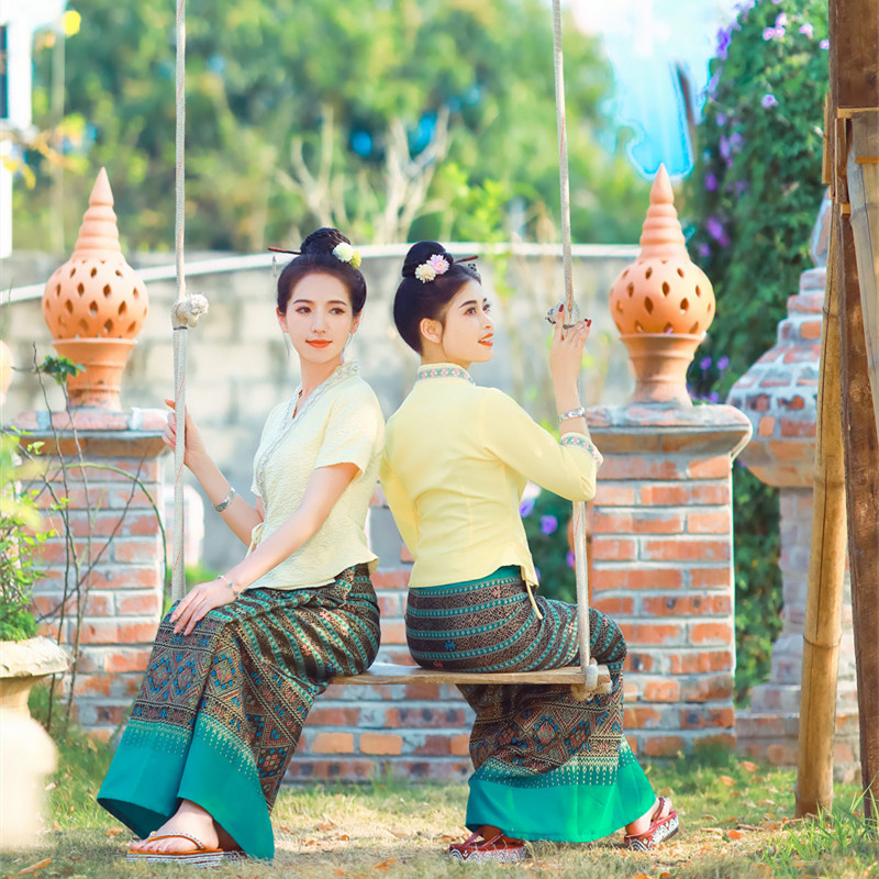 Light Yellow Thai Dai Clothing - Thai Silk Blouse recension och pris